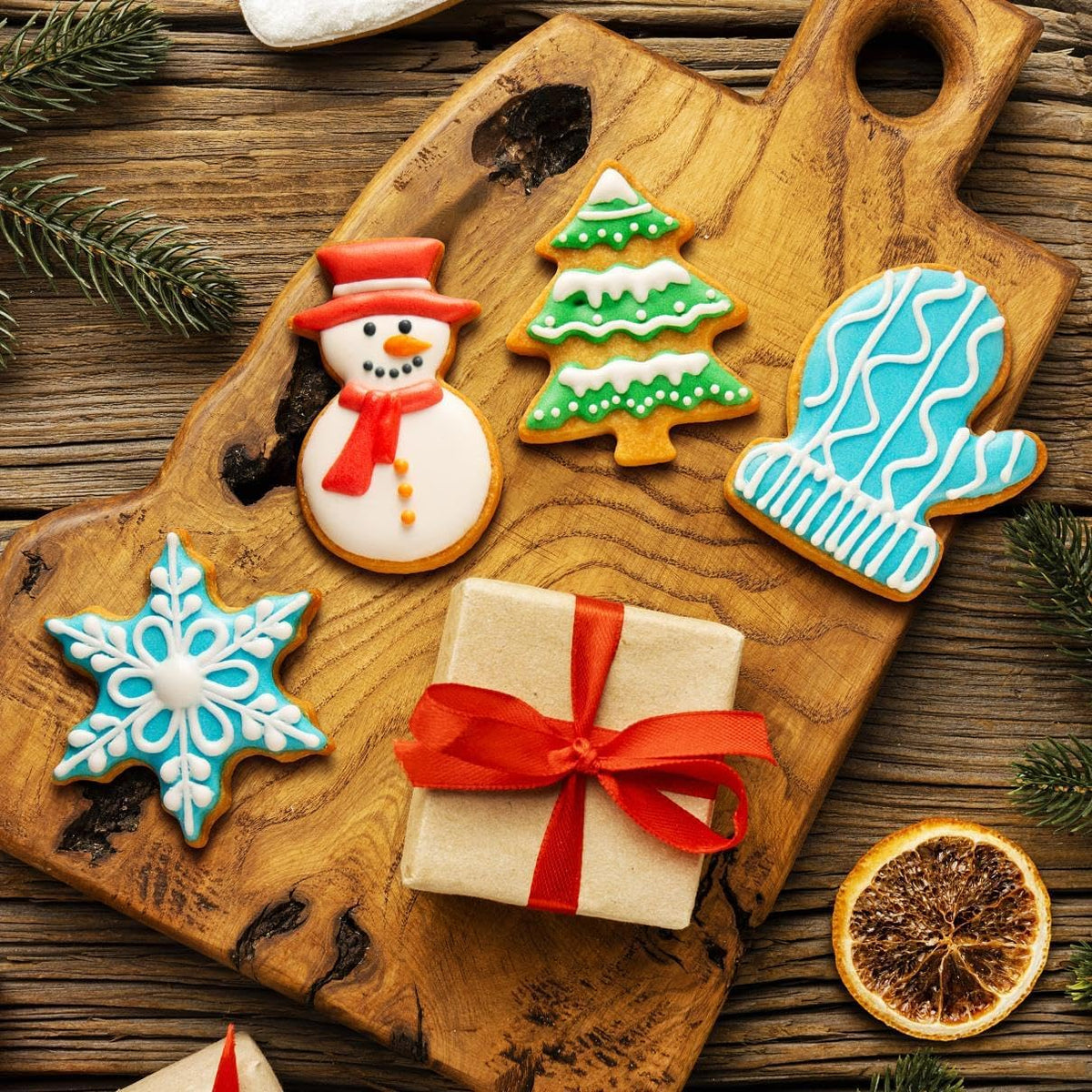 Christmas Cookie Cutters Set of 9 Pieces, Wmtidene Cookie Cutters Shapes for Winter Holiday, Metal includes Christmas Tree,Snowflake,Gingerbread Men,Angel,Star,Mitten,Candy Cane,Snowman