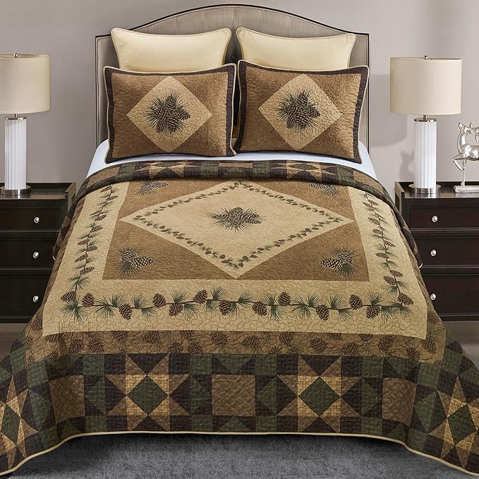 Donna Sharp King Polyester Bedding Set - Antique Pine Lodge Quilt Set with Quilt, Two King Pillow Shams and One Decorative Pillow - Machine Washable