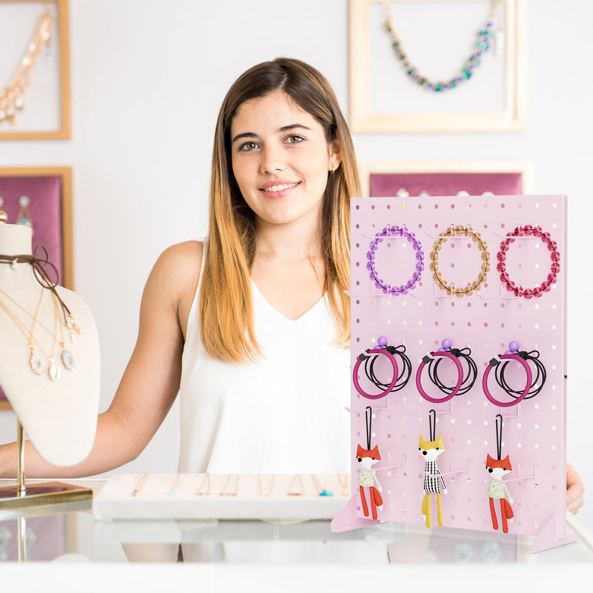 VACONICO Peg Board Display Stand – 15 Pink Hooks, 17x13 in Tabletop Pegboard for Crafts & Fairs