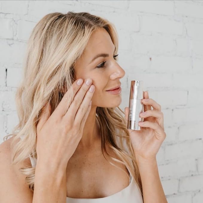 Silver Biotics Anti-aging Colloidal Nano-Silver Facial Serum Gel | Great For Blemishes, Scars & More All Natural Face Care | 20 PPM Silversol + 2% Hyaluronic Acid | 1 fl oz