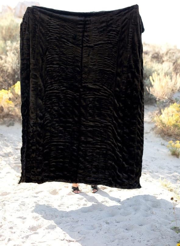 Minky Couture Hugs Blanket - Extra Plush Blanket for Premium Gifting - Stretchy Bubbled Cozy Throw - Silky Smooth - Durable & Machine-Washable - Travel-Friendly - Adult, Black