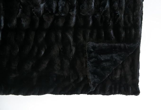 Minky Couture Hugs Blanket - Extra Plush Blanket for Premium Gifting - Stretchy Bubbled Cozy Throw - Silky Smooth - Durable & Machine-Washable - Travel-Friendly - Grande, Black