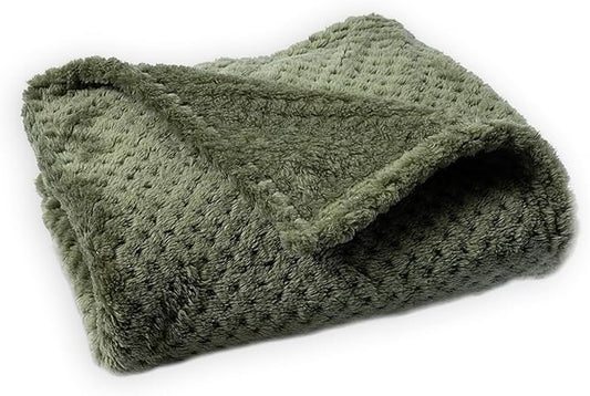 Pet Blanket Warm Soft Dog Blankets Washable Cat Throw Blankets Sofa Bed Couch Furniture Protector Cover for Small Medium Large Dogs Cats, Green, 39" x 63"