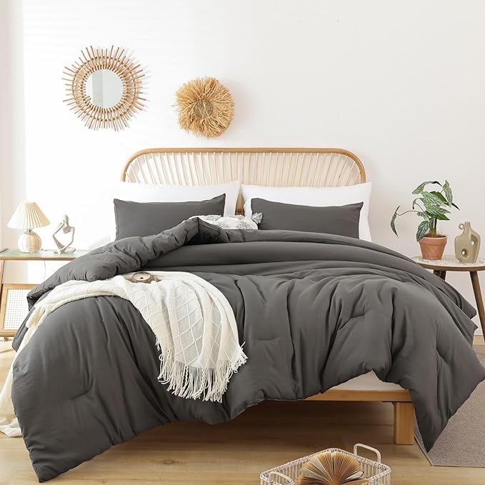 ROSGONIA Oversized King Comforter 128x120, 3pcs Super King Plus (1 Dark Gray Comforter & 2 Pillowcases) Lightweight Oversized King Bedding Set Blanket