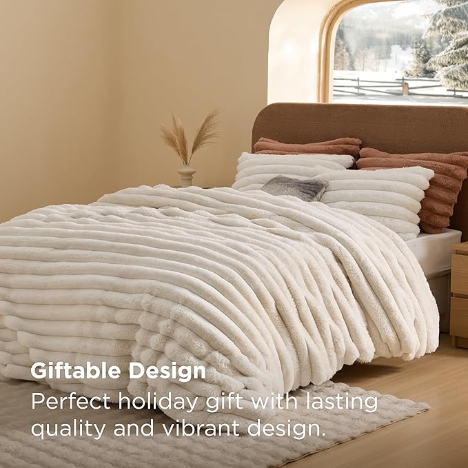 Bedsure Faux Fur Duvet Cover King Size - Beige Fluffy Duvet Cover Set, Soft and Cozy Shaggy Bedding Comforter Cover, Winter Warm Luxury Fuzzy Bed Set 3 Pieces, 1 King Duvet Cover and 2 Pillowcases