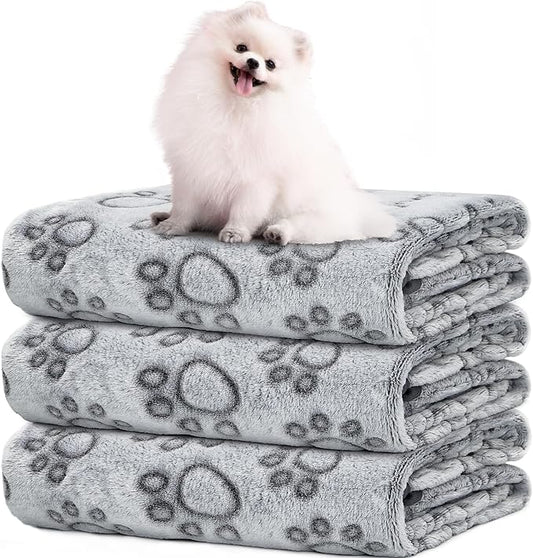 LOKOZ Small Dog Blanket for Medium Large Dogs Fleece Puppy Blanket Washable Dog Blankets for Bed Couch Protection with Cute Paw Print Pet Puppy Cat Blanket