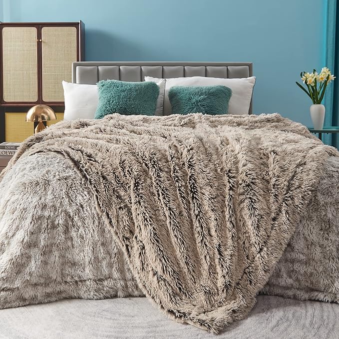 GONAAP Fuzzy Faux Fur Throw Blanket Queen Size Frosty Brown Super Soft Cozy Plush Fuzzy Shaggy Blanket for Couch Sofa Bed (Frosty Brown, Queen(90"x90"))