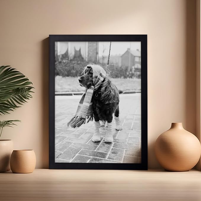 Poster Master Dog Dressed for Winter Print