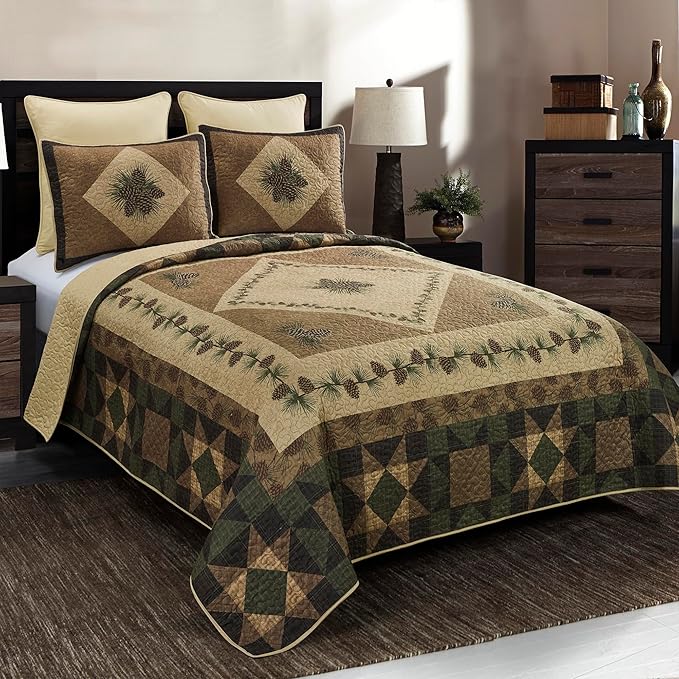 Donna Sharp King Polyester Bedding Set - Antique Pine Lodge Quilt Set with Quilt, Two King Pillow Shams and One Decorative Pillow - Machine Washable