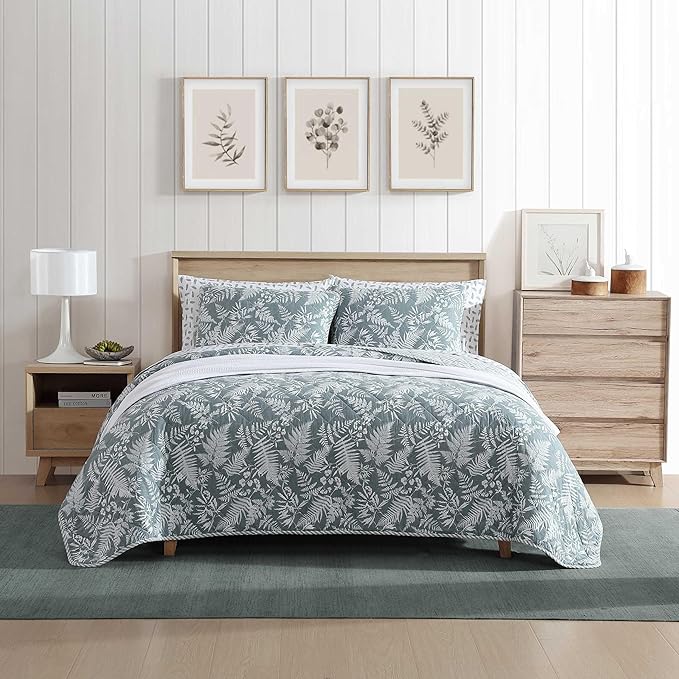 Eddie Bauer - Twin Quilt Set, Reversible Cotton Bedding with Matching Sham, Wildflower Inspired Home Decor with Stripe Reverse (Fern Garden Green, Twin)